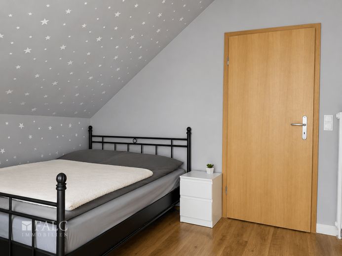 Einfamilienhaus sucht Handwerkerleistung – Schlafzimmer