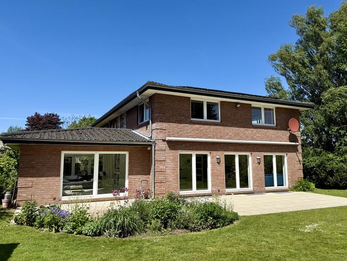 Großzügiges Einfamilienhaus – फोटो 3