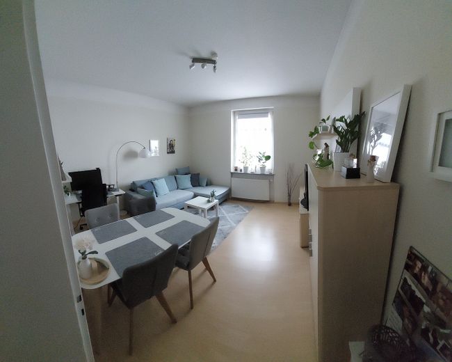 Sehr schönes 3 Fam.- Haus, große Balkone – EG Wohnen