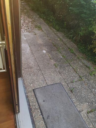 3 Zimmer Wohnung mit Terrasse. – Blick Terasse 1