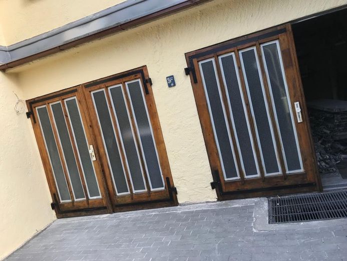Income-generating property directly from the owner – 2 Garagen