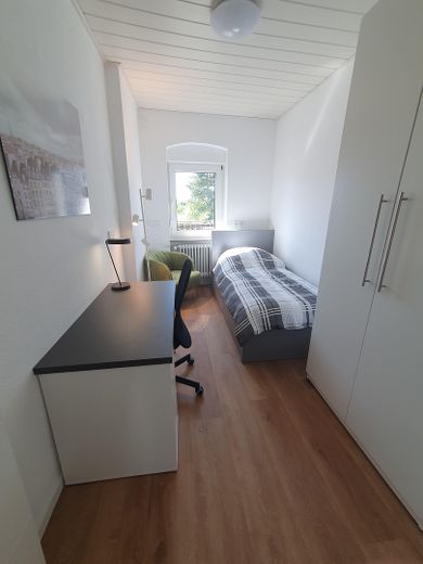 2 banyolu rüya gibi döşenmiş 6 odalı daire (paylaşımlı yaşam için uygun) – Kleines Zimmer