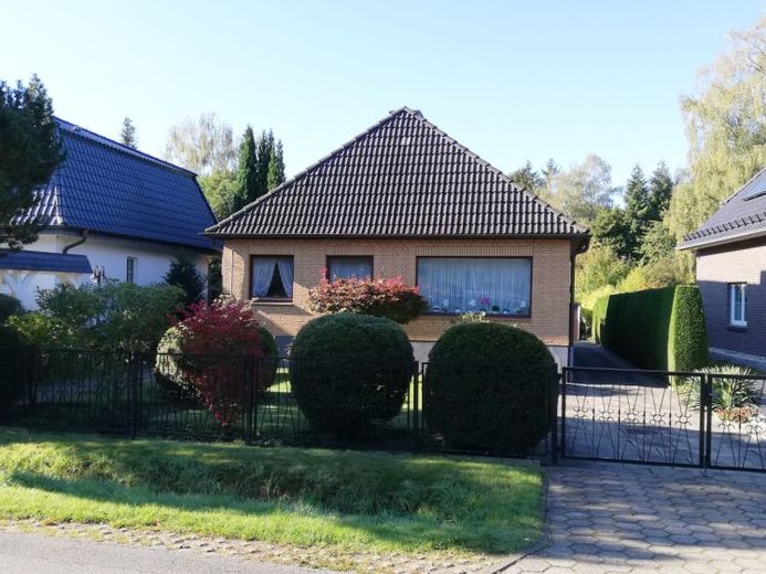 Großes Grundstück in sehr guter Lage an der Grenze Gartenstadt Berne zu Volksdorf – Foto 1