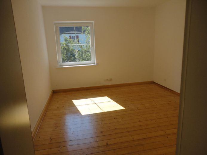 Lichtdurchflutete 4,5 Zimmerwohnung mit Balkon im oberen Göttinger Ostviertel – Schlafzimmer 2
