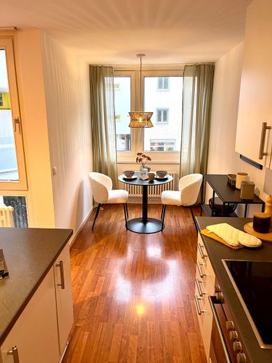 Zentrale Wohnung direkt an der LMU | Maxvorstadt | Perfekt für Familie oder WG (>3,8%) – Küche / Schlafzimmer 4