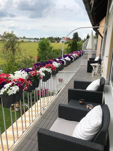 2-Generationen-Haus mit zusätzlicher Einliegerwohnung in Bad Wörishofen – Balkon