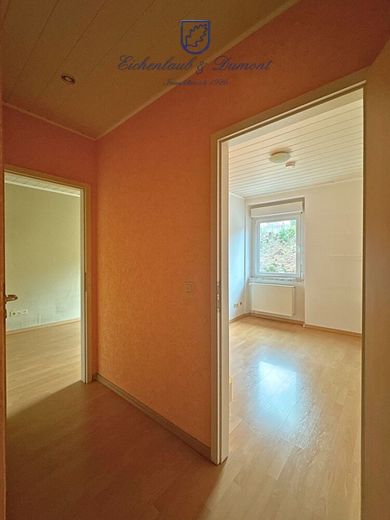 "Haus im Haus" 5-ZKB Wohnung + Stellplatz in Top-Lage nahe der Uni – Diele OG