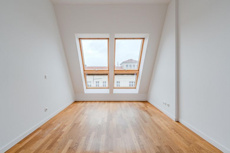Dachgeschosswohnung direkt am Boxhagener Platz ! 7-Zimmer ! Provisionsfrei ! – Kinderzimmer 1