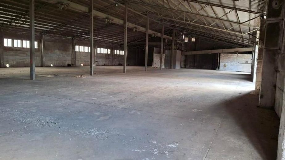Gewerbegrundstück mit über 6.000 qm Hallenfläche zu verkaufen – Bild 6