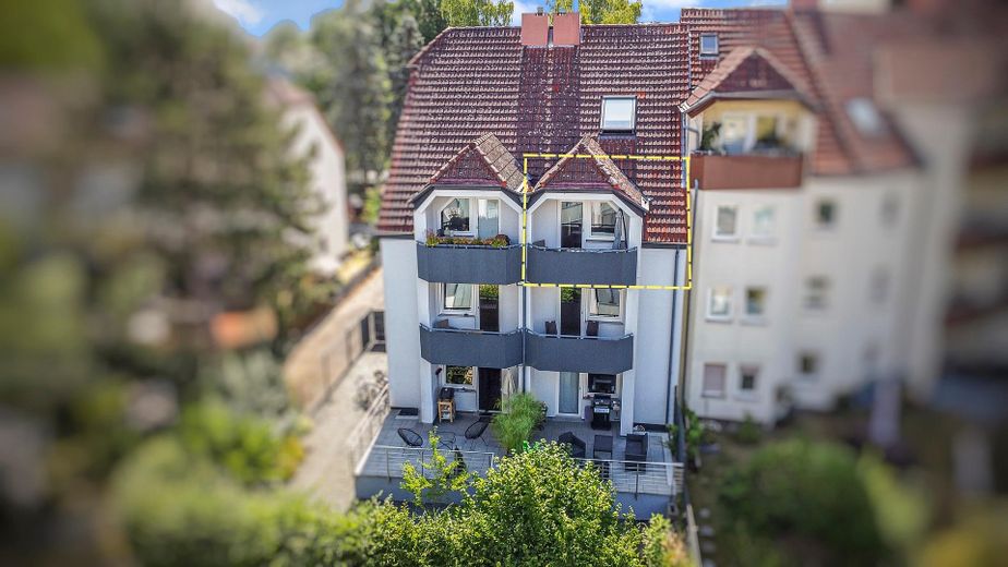 Hofgartennähe #5: Schöne 2 Zi Whg möbliert mit Balkon, EBK und Duschbad – Rückansicht Gebäude Abendsonne