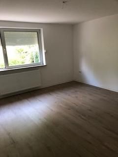 Helle 1 Zimmer, Küche, Dusche/WC Wohnung – Zimmer