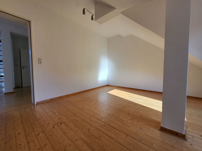 Ostviertel के प्रमुख स्थान पर! विशाल मेज़ानाइन छत-स्टूडियो, छत के टैरेस सहित, थिएटर के निकट, BG DG re – Zimmer 2