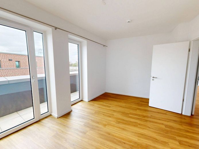 Wohntraum in Rissen: 3-Zimmer-Dachgeschosswohnung mit 2 Dachterrassen, eigenem Lift, EBK uvm. – Ansicht I: Schlafzimmer I
