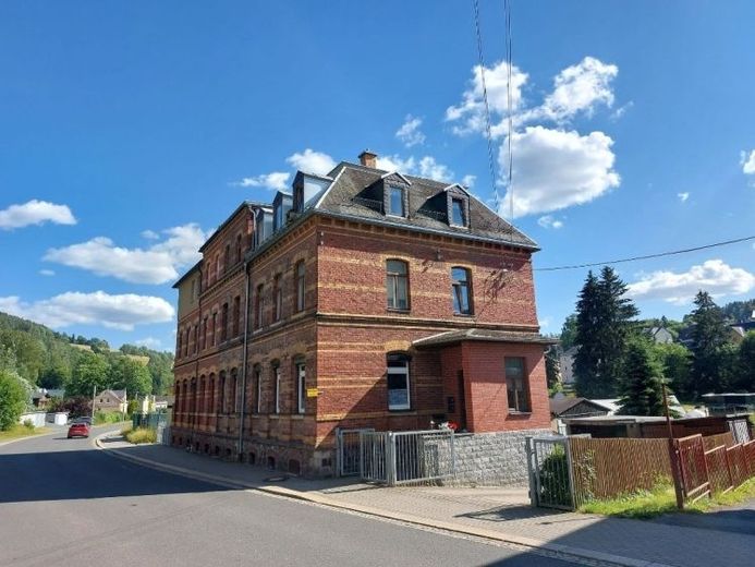 Casa plurifamiliare da ristrutturare con 3 unità abitative a Klingenthal! – Foto 1