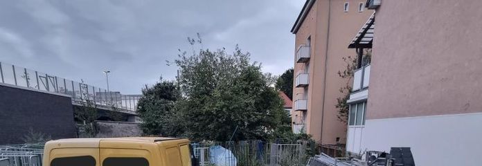 BAUPLATZ FÜR 3 REIHENHÄUSER IN TOPLAGE