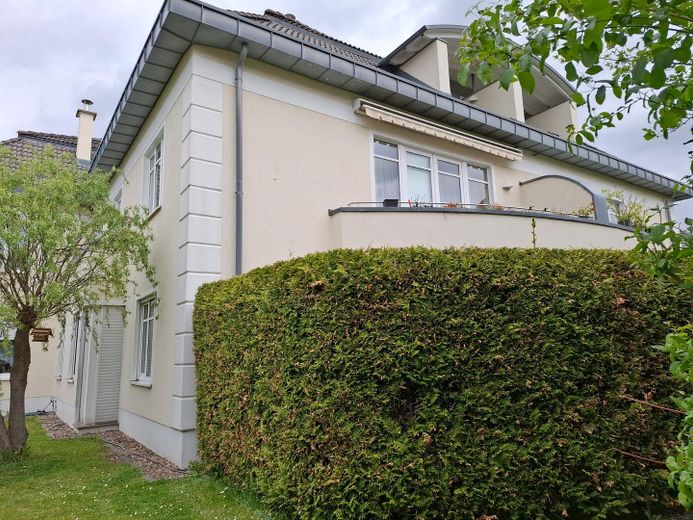 Aktuell ist die Wohnung reserviert !!! – Balkone im 1.OG &  DG (links)