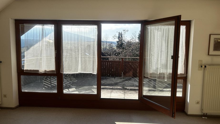 Casa con molta luce, spazio e vista. Adatta anche come casa intergenerazionale o con studio professionale. – Dachterrasse