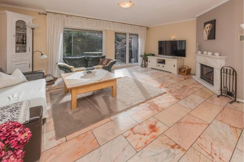 Top EFH mit Einliegerwohnung / Büro in bester Lage von Dortmund Kirchhörde Lücklemberg RMH / DHH – Wohnzimmer
