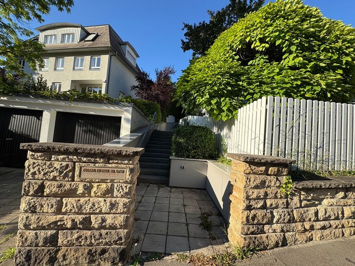 Rarität: 2-Zi.-Gartenwohnung mit Kfz-Stpl. in Toplage (inkl. Einbauküche) – Foto 13