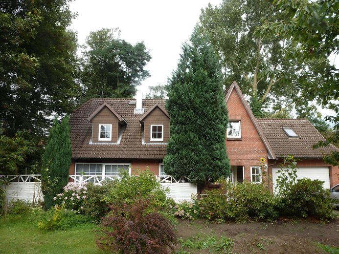 Wohnen im Grünen am Stadtrand – Wohnung oben