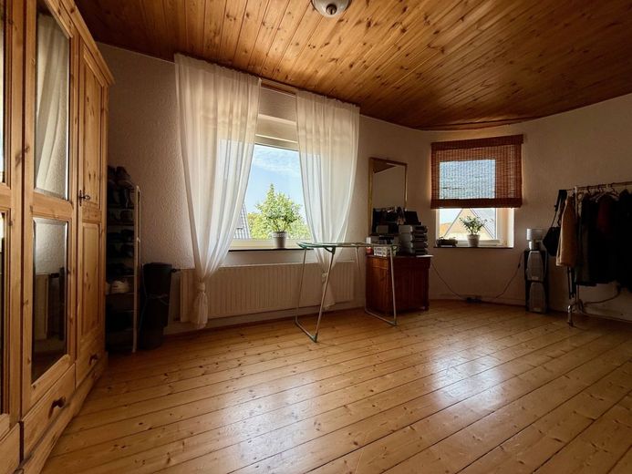 Fröndenberg/Ruhr: Altbau-ETW mit Charme und großen Räumen - Einfach riesig! – Kinderzimmer