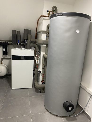 Fischerhude - Quelkhorn Barierefreie EG-Neubauwohnung in KfW 40 Ausführung, bezugsfertig – Wärmep. innen - Pufferspeicher