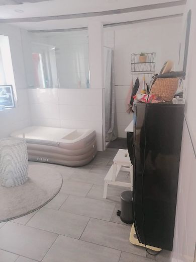 Super Lage im Herzen von Herborn - Doppelhaushälfte 130 qm zu vermieten – Bad mit Dusche