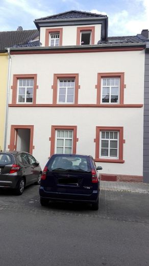 Charmantes Mehrfamilienhaus mit 3 Wohneinheiten in Konz – Frontansicht
