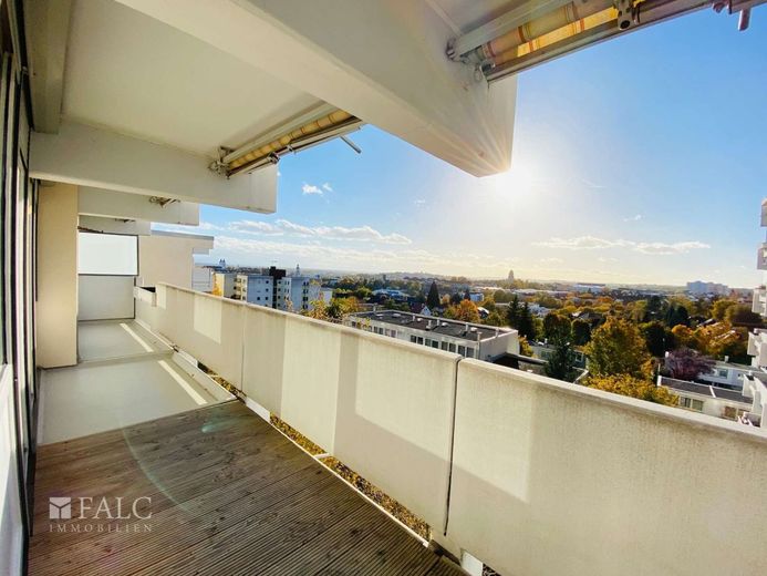 Attraktive 4-Zimmer-Wohnung mit großem Südwest-Balkon - ideal für Eigennutzer oder Kapitalanleger – Balkon