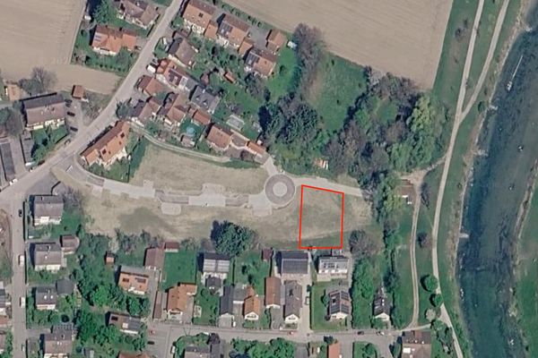 Solar edificable en Weilheim i.OB. – vivienda unifamiliar/dúplex posible – 811 m²