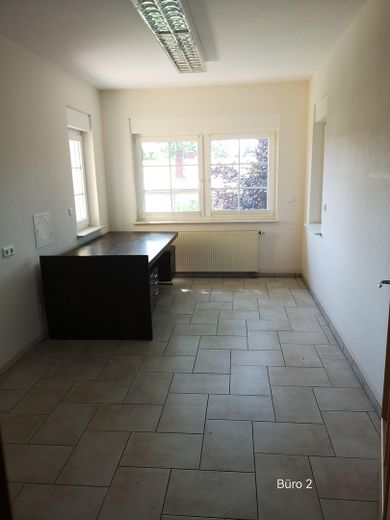 Bright office premises in a quiet location in 13467 Berlin-Hermsdorf – Büro 2