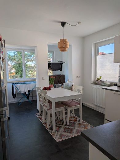 Appartamento di 2 locali a Darmstadt-Mitte – Essbereich mit Loggia