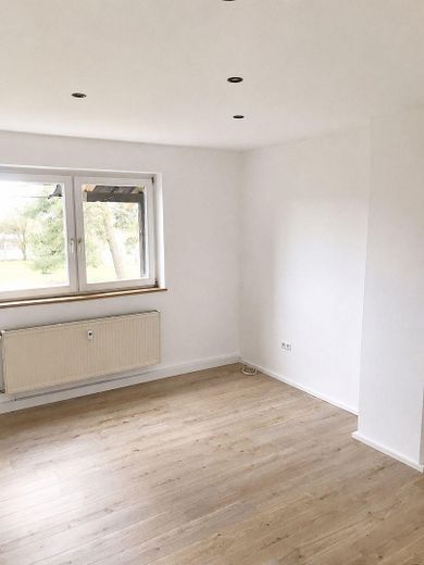 Helle und moderne 2-Zimmer-Wohnung mit Balkon in Außernzell – Foto 9