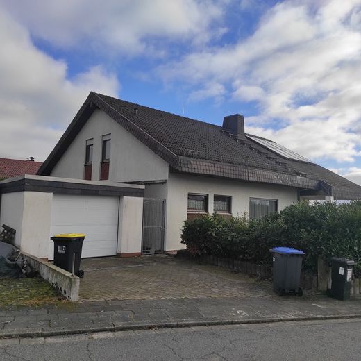 Detached residential house with open gallery and fireplace – Foto 1