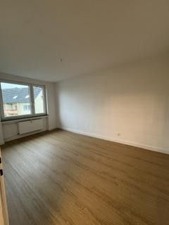 Helle 3 Zimmerwohnung in Hannover Ahlem frisch renoviert mit Einbauküche und KFZ Stellplatz – Foto 10