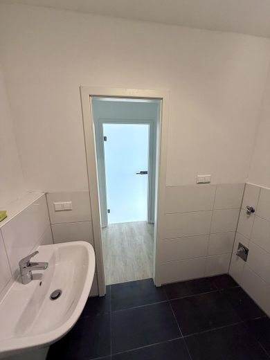 Exklusive 2-Zimmer-Wohnung mit großer Terrasse – komplett modernisiertes Bad in Karlsruhe-Neureut – फोटो 12