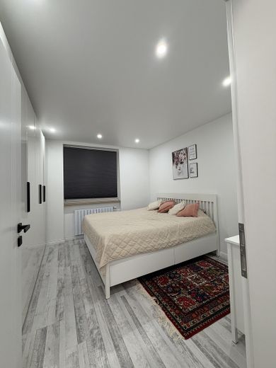 Exklusive, modernisierte 4 Zimmer Eigentumswohnung in Braunschweig Watenbüttel – Schlafzimmer Eltern