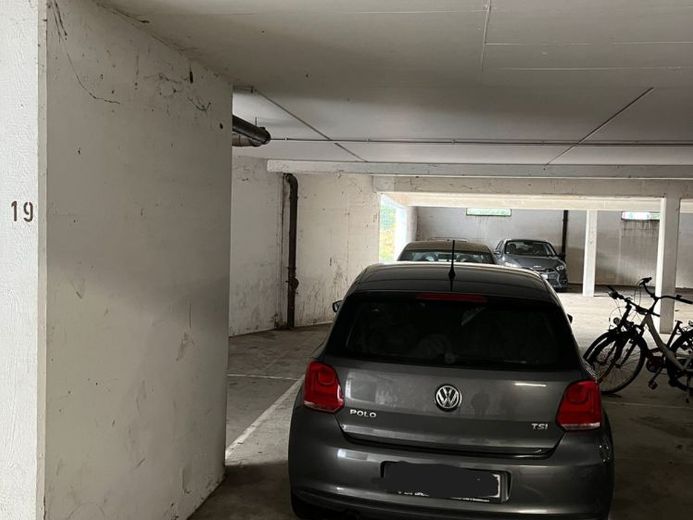 Leimen’de kapalı otoparkta kapalı otopark yeri kiralık – Fotoğraf 1