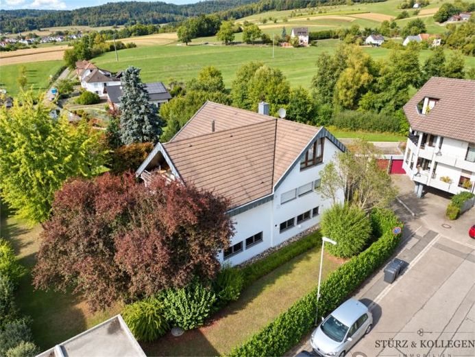 Dreifamilienhaus mit großem Grundstück und zusätzlichem Mietpotenzial in Seelbach – Foto 1