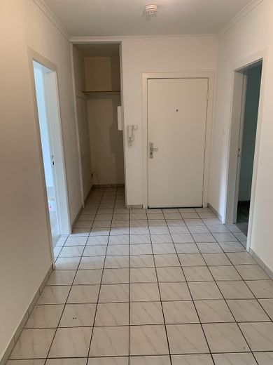 Flur ca.10qm,Blick Eingangstür