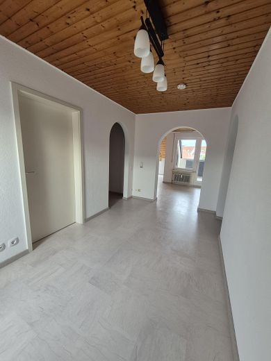 Esclusivo appartamento mansardato centrale di 3,5 locali con finiture interne di pregio, loggia e cucina componibile – Esszimmer