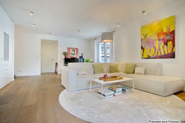 Extremely appealing, luxurious two-bedroom apartment with large patio and parking space, in the TOP residential area of Kaiserswerth