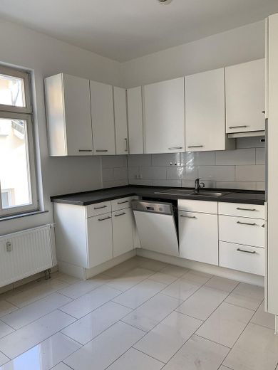 Großzügige Wohnung in Toplage mitten in Gießen - mit Einbauküche, großem Bad und Gäste-WC – Foto 2
