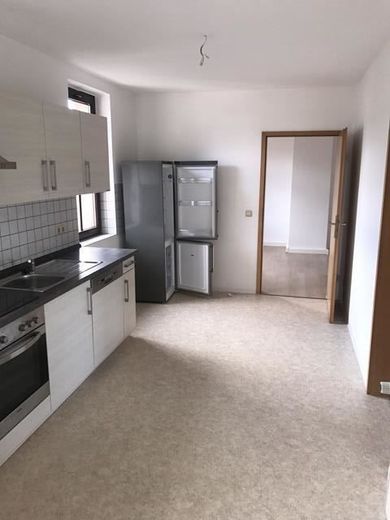 Einbauküche! Günstige DG 3-Zimmer mit Laminat und Wanne in guter Lage! – IMG_3614