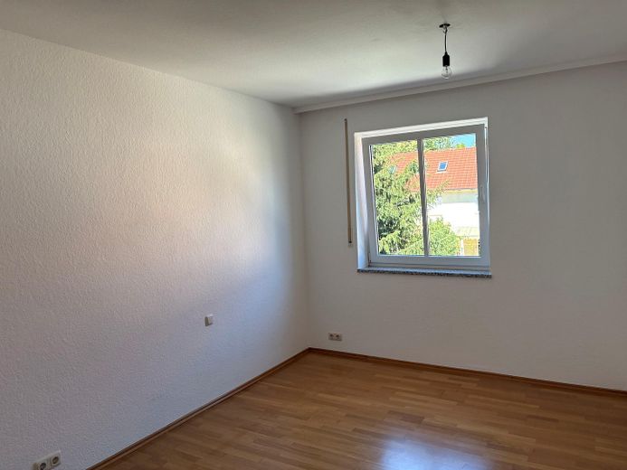 *TOP* atrakcyjne, zadbane 2-pokojowe mieszkanie w absolutnie spokojnej i centralnej lokalizacji w Hochzoll-Süd – Schlafzimmer