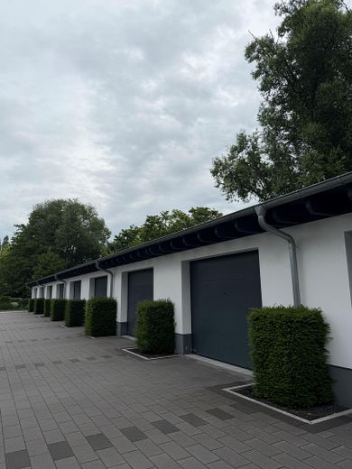 Moderne 4-Zimmer-Wohnung mit großzügiger, überdachter Terrasse/Balkon, Aufzug & Wärmepumpe – Foto 17