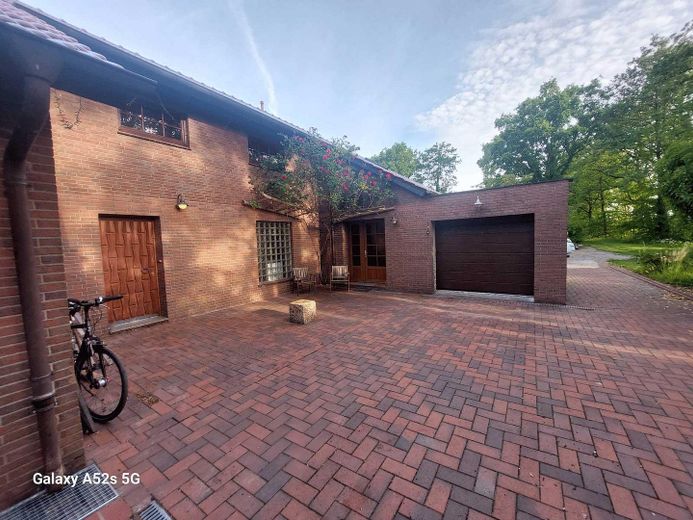 Maison individuelle avec logement indépendant, prairie en pleine nature à Friedeburg – Eingang Einliegerw. mit Garage