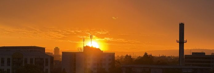 Traumhafte Sonnenuntergänge: helle 1-Zimmer-Wohnung mit Loggia, Aufzug