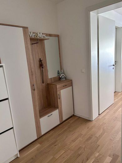 Moderne 2-Zimmer-Neubauwohnung mit hochwertiger EBK - Stilvoll wohnen in bester und ruhiger Lage – Flur