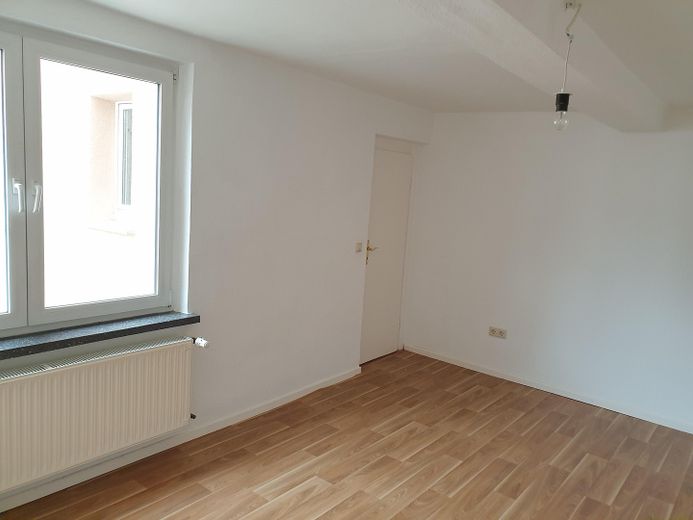 Detached house with development potential (no broker) – Schlafzimmer EG
